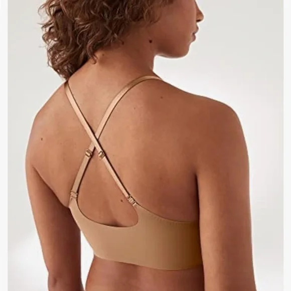 True & Co Women's True Body Triangle Convertible Strap Bra - Picture 4 of 12